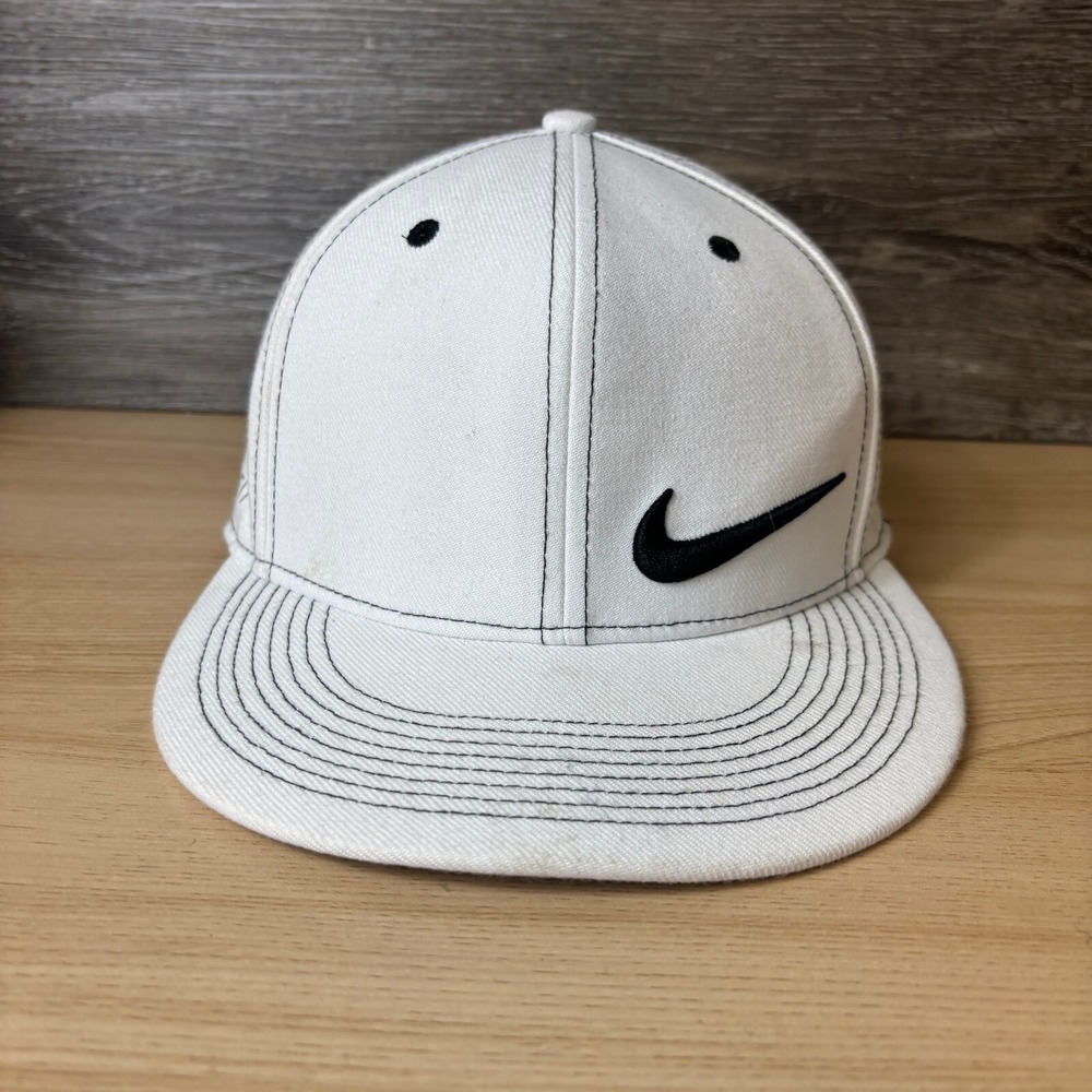 University of St Thomas Hat Cap Fitted M/L White Nike Tommies Golf Minnesota